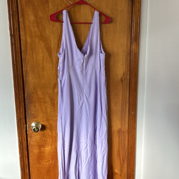 Dress - Picture 3 of 4